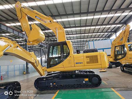 Excavator - E210